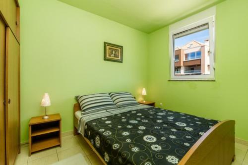 Apartments Cathy - 50m From The Beach