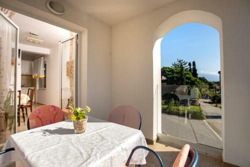 Apartments Lazari?