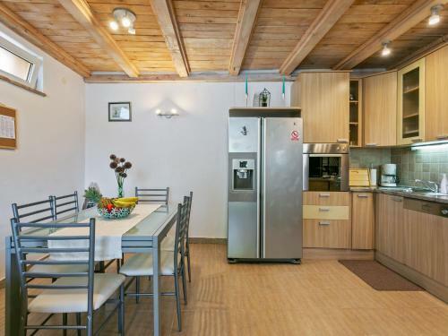 Chic Holiday Home In Marina With Private Swimming Pool