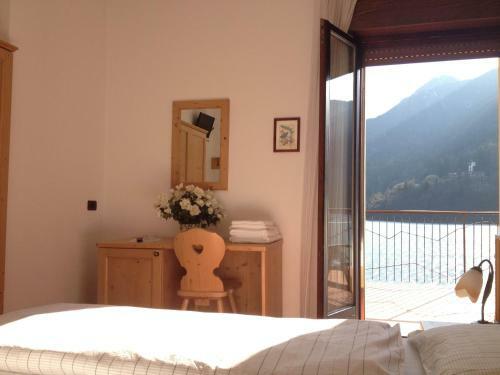 Hotel Albergo Mezzolago