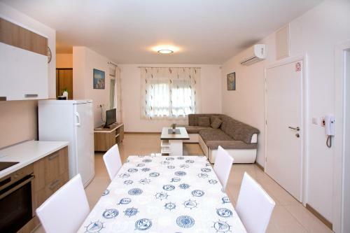 Apartments Maslina II