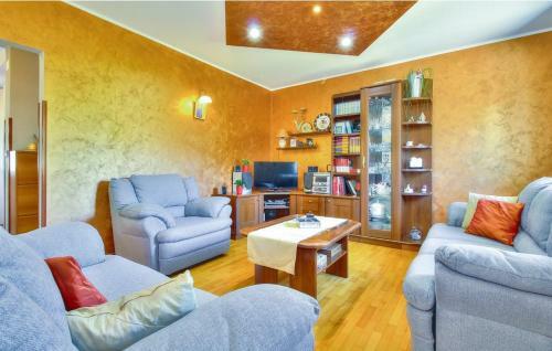 Hostal Holiday Home M&e