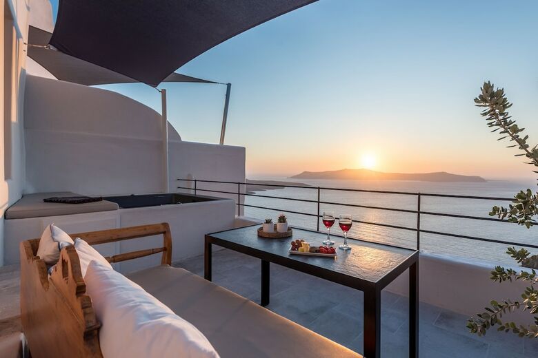 Apartamentos Porto Fira Suites