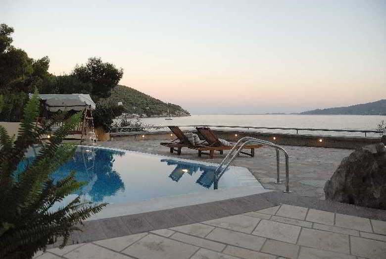 Hotel Golden View (.)