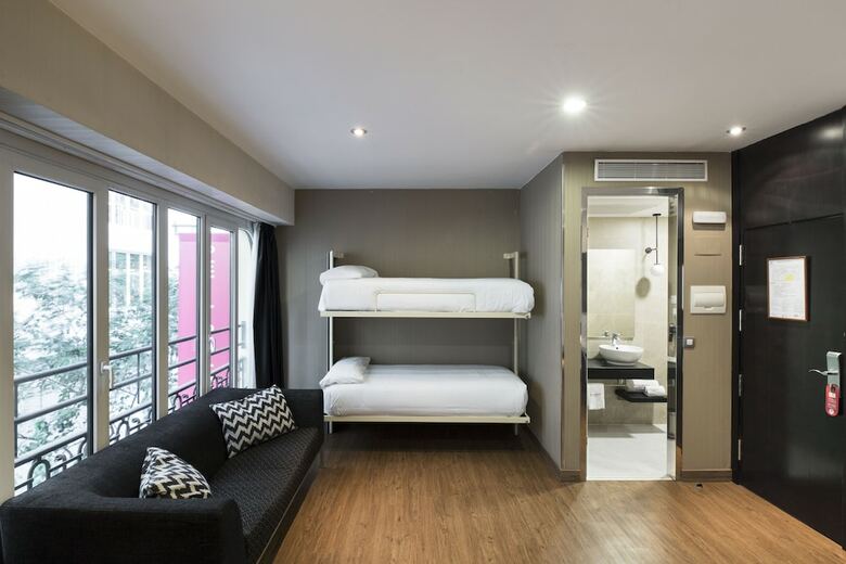 Hotel Petit Palace Triball