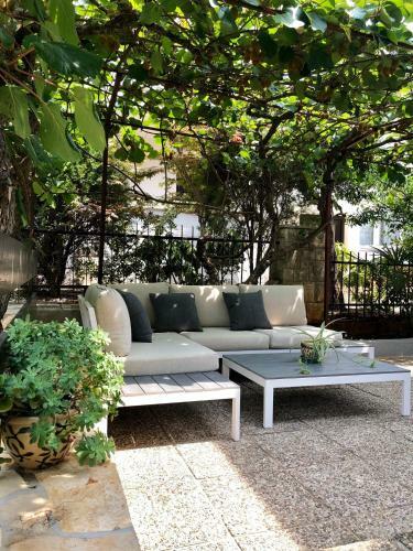 Apartamentos Corinne Garden Residence