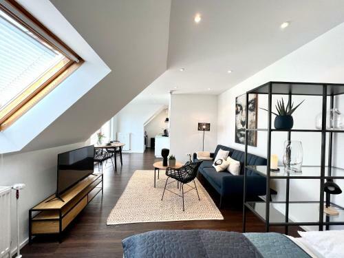 Sunset Apartment: Free Parking + Balcony + Netflix