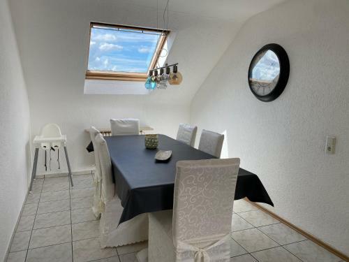 Apartamento Moderne Ferien-dachwohnung In Idyllischer Lage