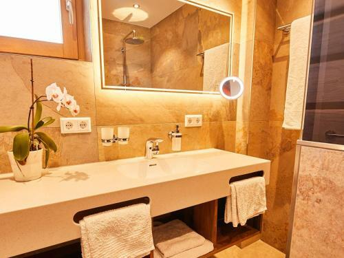 Hotel Hornstein - Weingut, Vinothek & Gastronomie