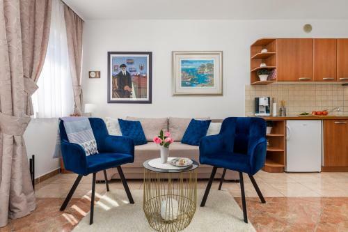 Light Summer Apartment With A Swimming Pool