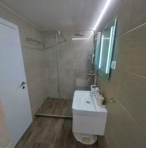 New Villa In Old Center - Pag