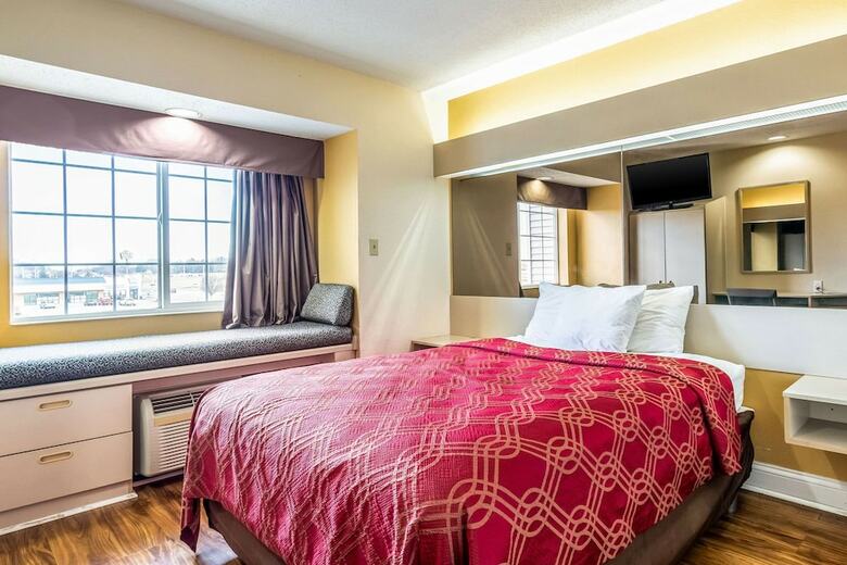Hotel Econo Lodge Inn & Suites Evansville