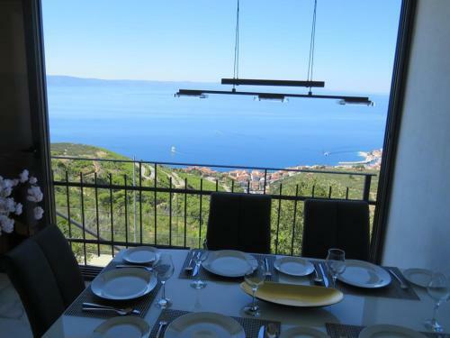 Villa Lea With Private Pool, Tennis Court And Mini Golf Course