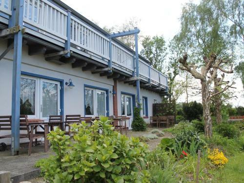 Spacious Apartment With Garden In Rerik Germany