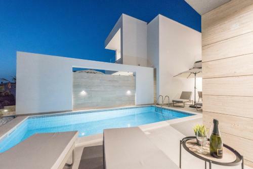 Villa Joy 2 Luxury Villa With Private Pool