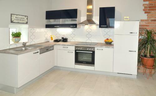 Apartment Holiday In Podstrana
