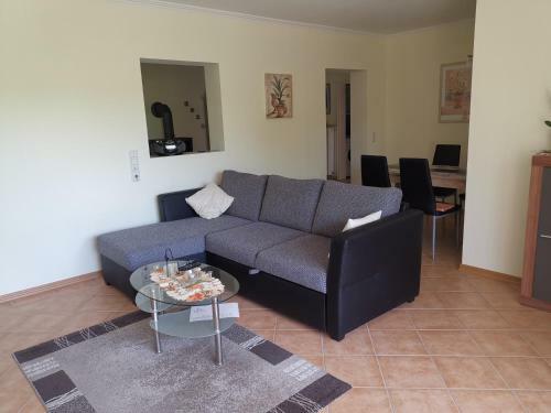 Apartamento Ferienwohnung Zum B�tst�n