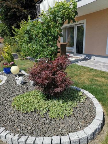 Apartamento Ferienwohnung Zum B�tst�n