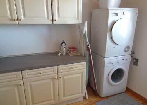 Apartamento Ferienwohnung H�gelhaus