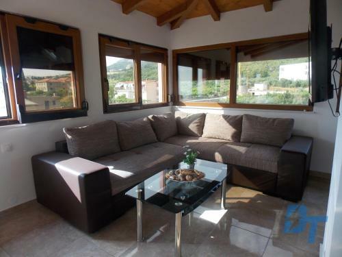 Villa Nives Holiday Apartment Rentals