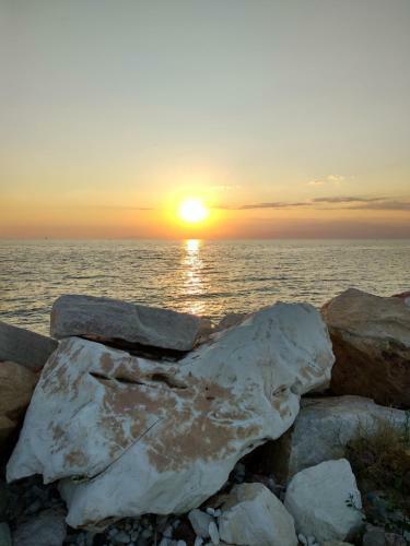 Restored 1902 Stone House With Superb Sea View