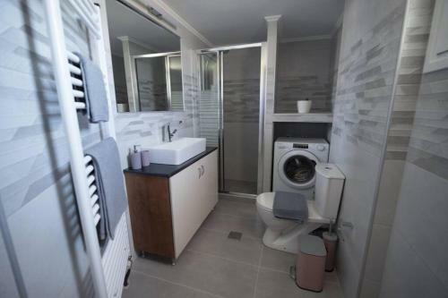 Apartamento Vassilis And Ioanna Modern House With View
