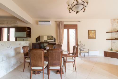 Villa Heraklion Comfy House With Mountain View