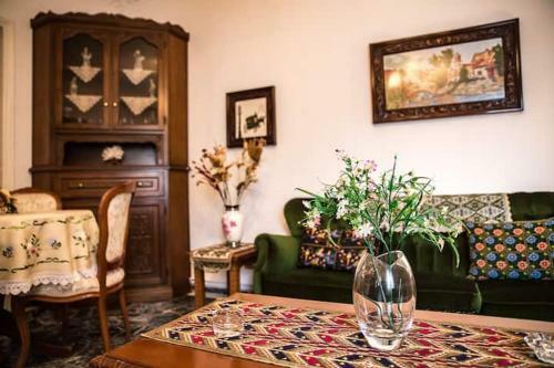 Apartamento Traditional Antique Deco House