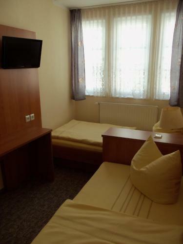 Hostal Hotel Garni Zum Goldenen Ring