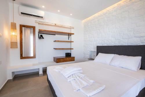 Cato Agro 1, Seafront Villa With Private Pool