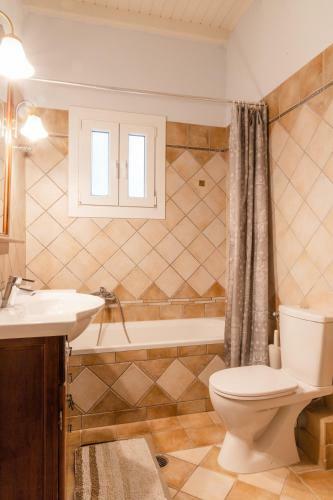 Villa Dimitris - Just 600 Meters Away From The Beach!!!