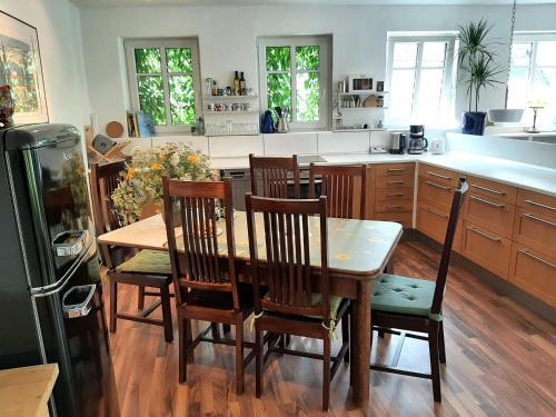 Apartamento Charming Holiday Home In Roes With A Balcony
