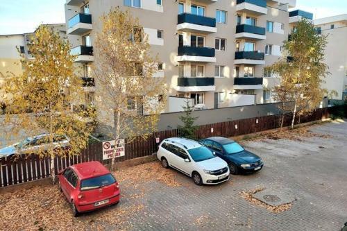 Apartamento Spacious Quiet Flat, Free Parking Included