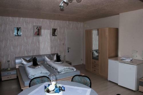 Hostal Caruso Pension Und Pizzeria