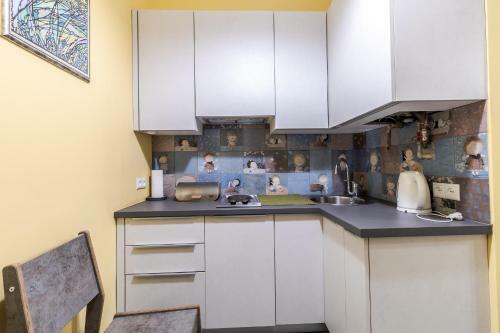 Modern Chaikovskogo Apartment