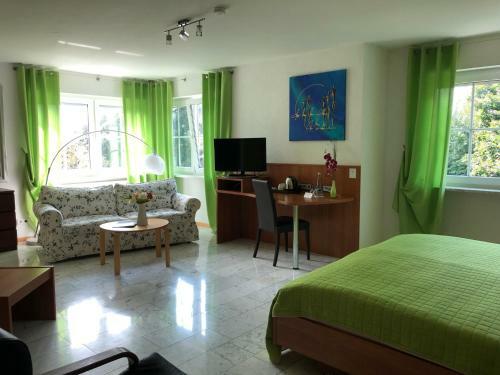 Hostal Hotel M�hleinsel