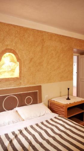 Hostal Monkey Fingers By Fatima Mellal