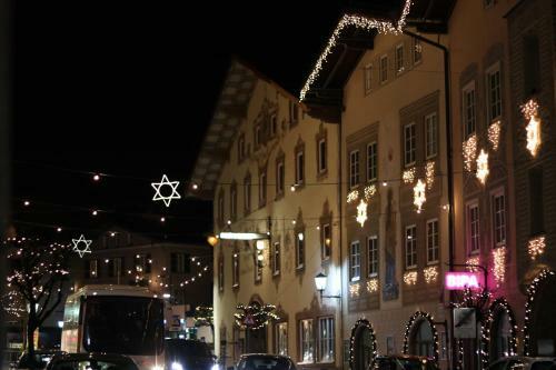 Hostal Gasthof Goldene Traube