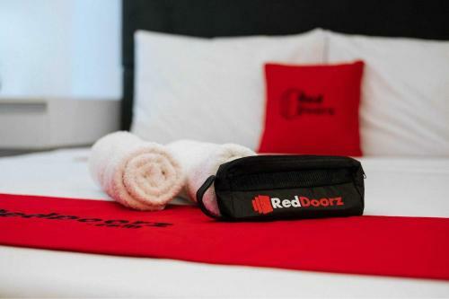 Hotel Reddoorz @ Jalan Padat Karya Prabumulih