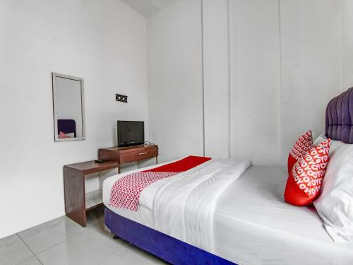Oyo 90897 Hotel Sepupu Satria