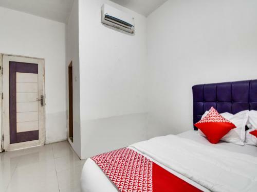 Oyo 90897 Hotel Sepupu Satria