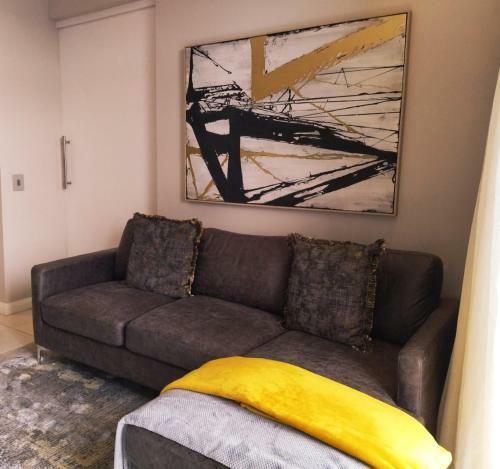 Trilogy Apartment - Sapphire Gold