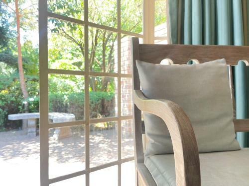 Hostal Amorus Guesthouse
