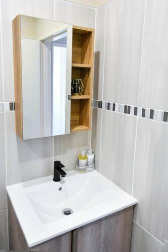 Smart & Modern Apartment @ Menlyn Place