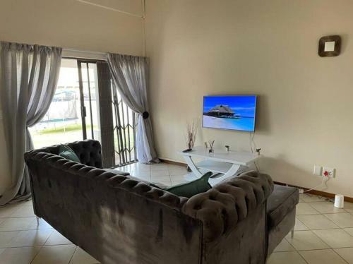 Home Away From Home.24 Hours Security Estate