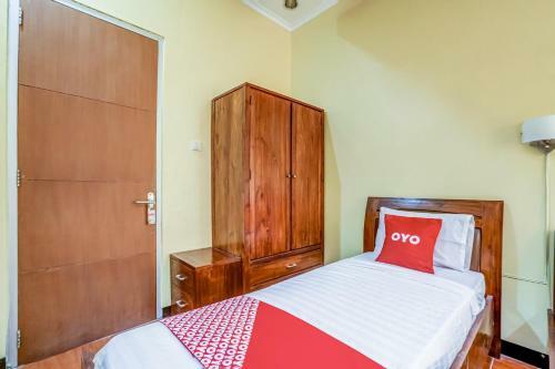 Oyo 91036 Hotel Simpang Lima Gkpri