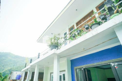 Hotel Villa Andri Batu Redpartner