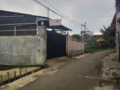 Hotel Oyo 90885 Villa Sairra Syariah