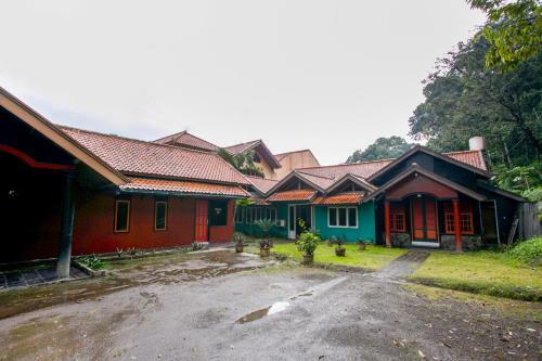 Spot On 2584 Hotel Karya Nunggal Asri
