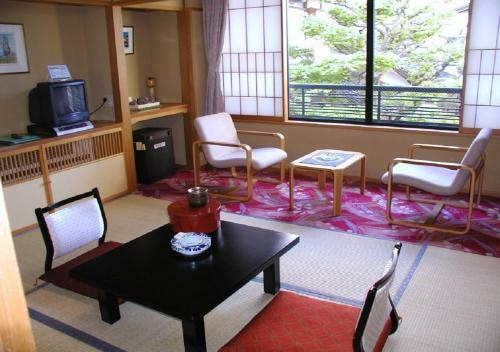 Hotel Wakaba Ryokan / Vacation Stay 29375